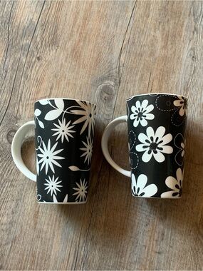 PICK ANY 3 ITEMS FOR $10 - Two Maxwell Williams Daisy May Mugs